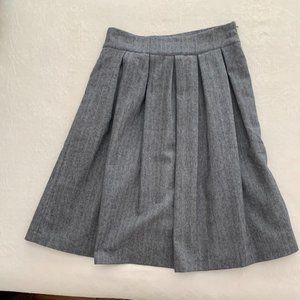 Comme Toi wool blend navy herringbone fully lined pleated skirt, size M